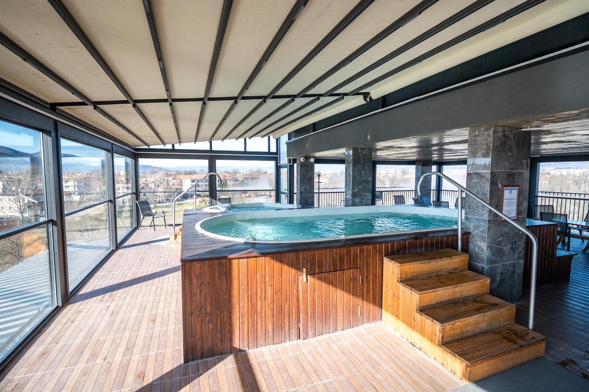 Hotel Royal Bath Banya  Luaran gambar